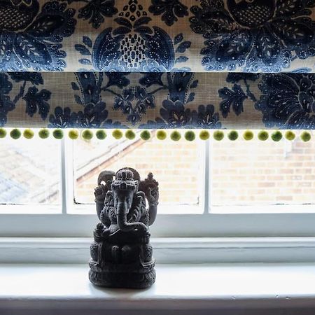 Sarah'S - A Townhouse Apartment In Georgian Holt Holt  Extérieur photo