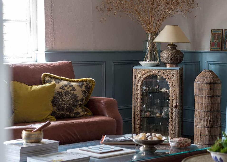 Sarah'S - A Townhouse Apartment In Georgian Holt Holt  Extérieur photo